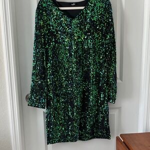 YOMOKO Sequin Long Sleeve V-Neck Dress in Emerald Green Sz M NWOT